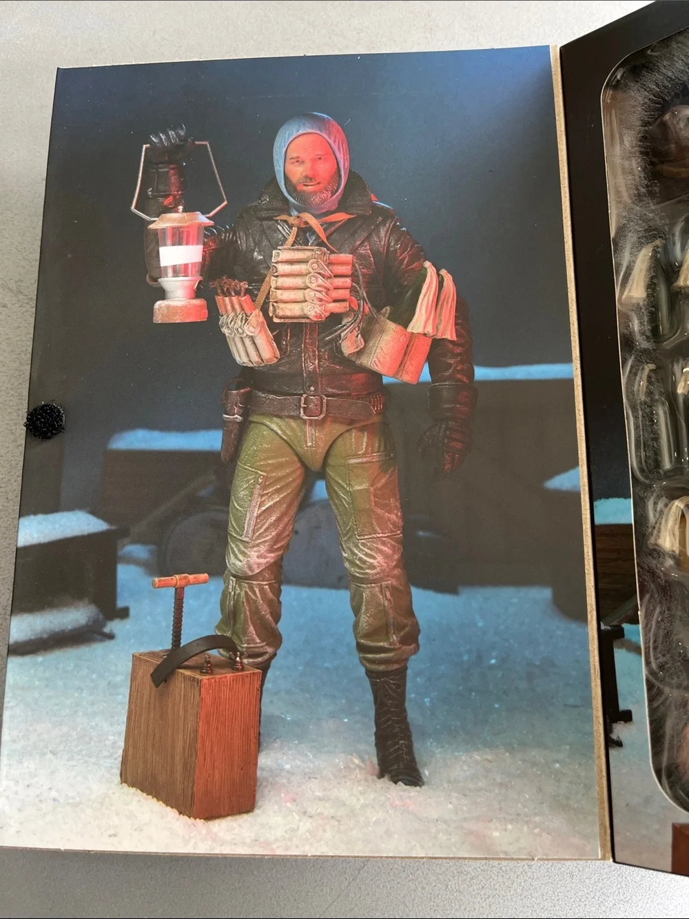 NIB NECA The Thing Ultimate MacReady Last Stand